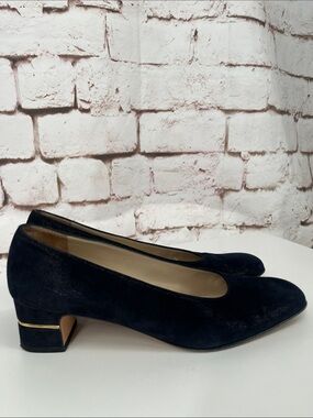 ✨VTG✨Ferragamo “Cinzia” Suede Pumps, Size 9.5